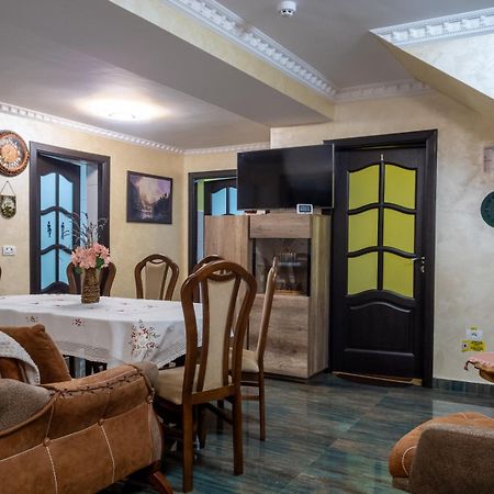 Casa Nicolas Busteni Ngoại thất bức ảnh