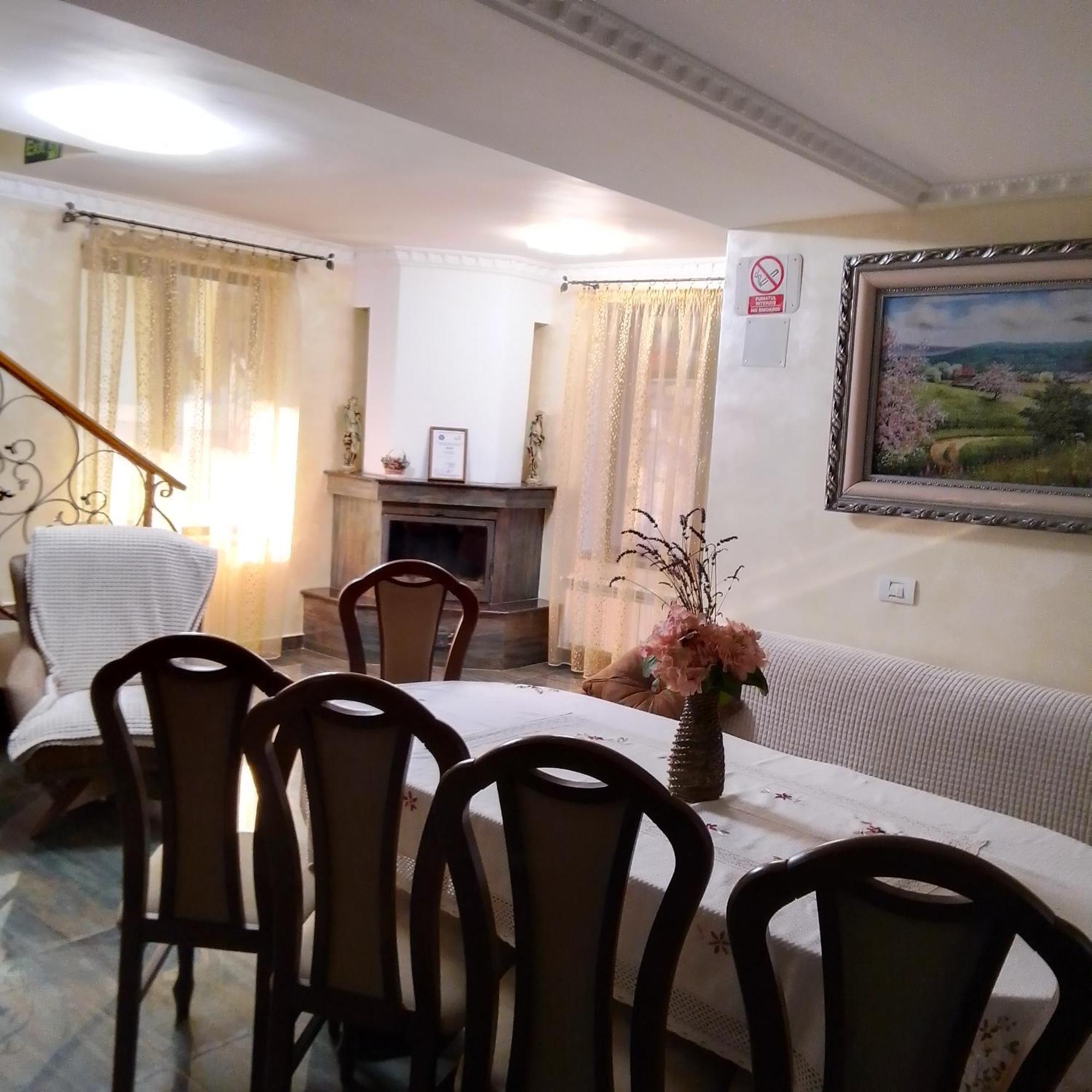 Casa Nicolas Busteni Ngoại thất bức ảnh